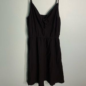 Spaghetti strap dress with tie in front